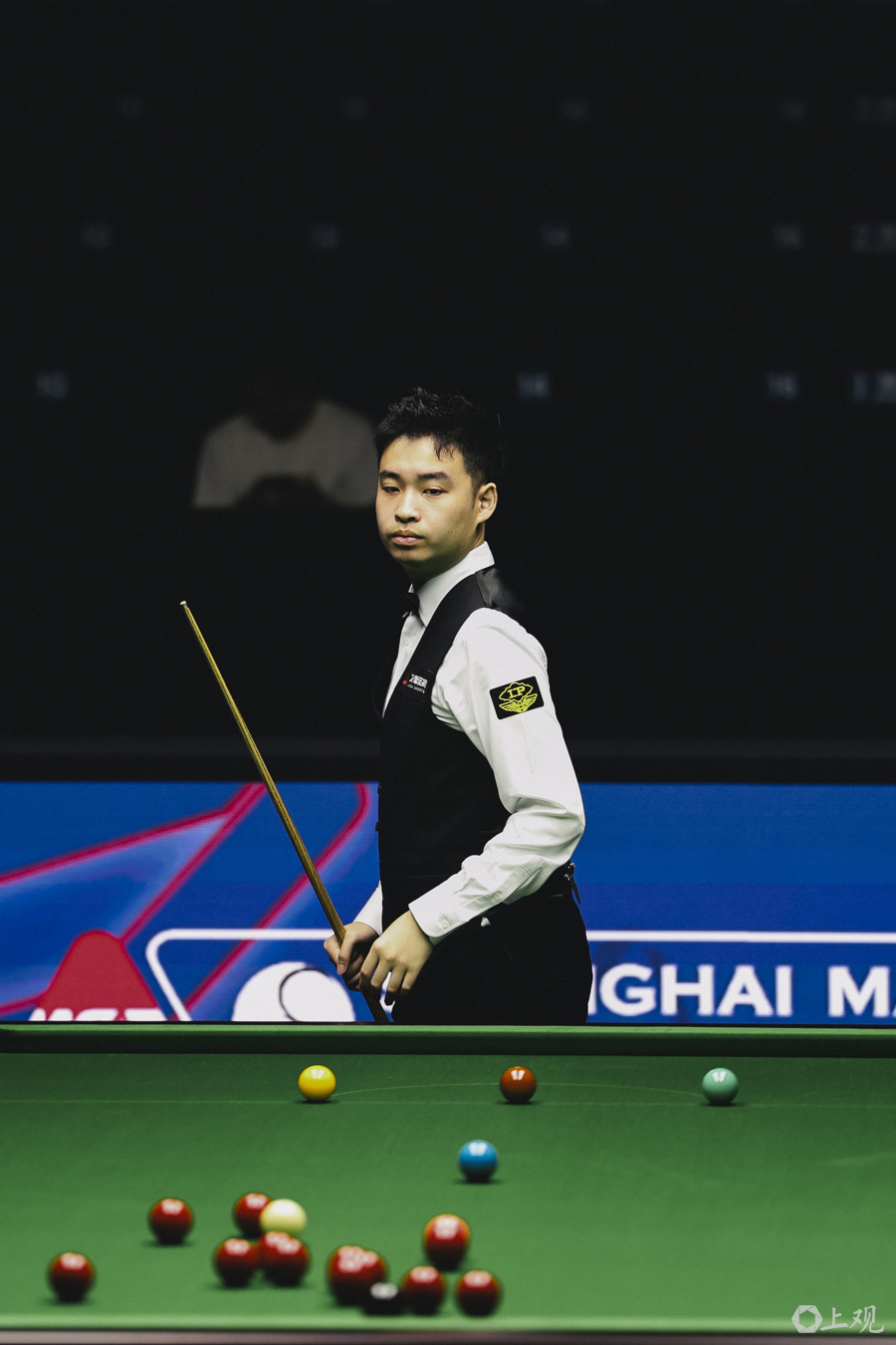 场上表现突 场上表现突