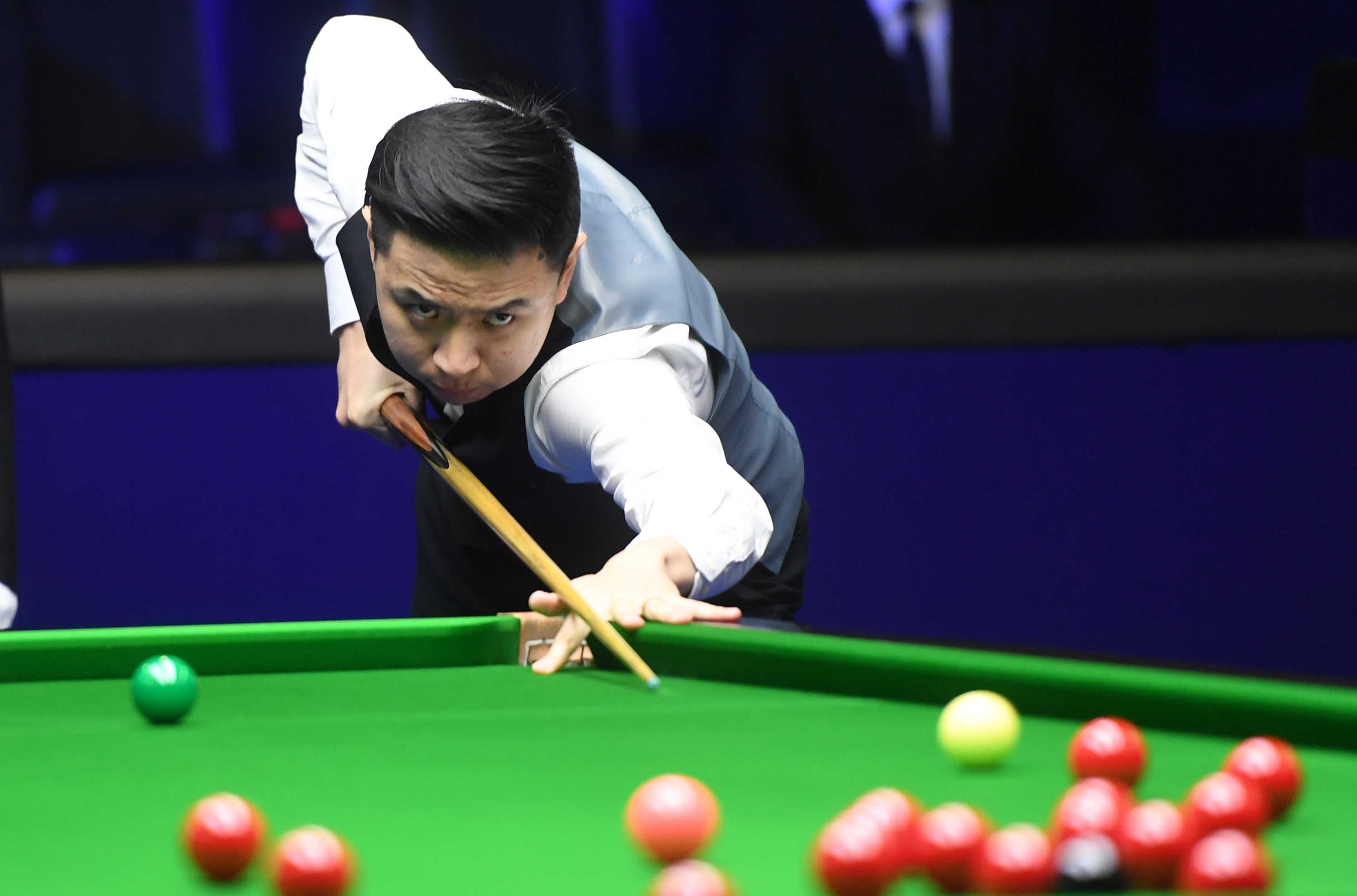 了无数观众 了无数观众